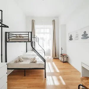 https://modern-central-city-rooms.vienna-besthotels.com