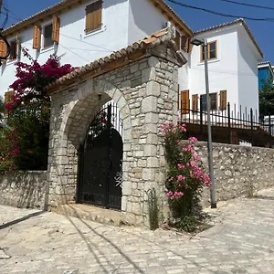 https://old-town-hotel-dhermi.albaniahotels.org