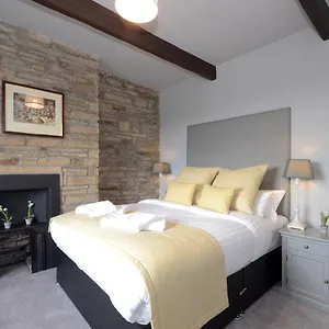 Inn The Alma
